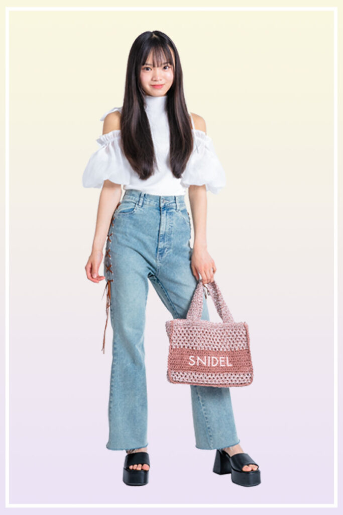 りりあ（小林凛々愛）