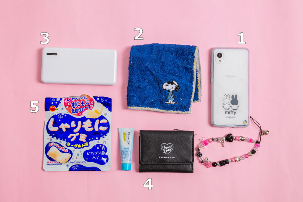 ふうちゃん（北野風花）のバッグの中身