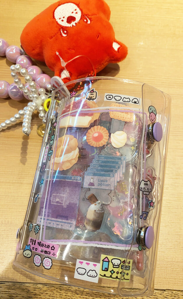 中高生のシール帳の写真