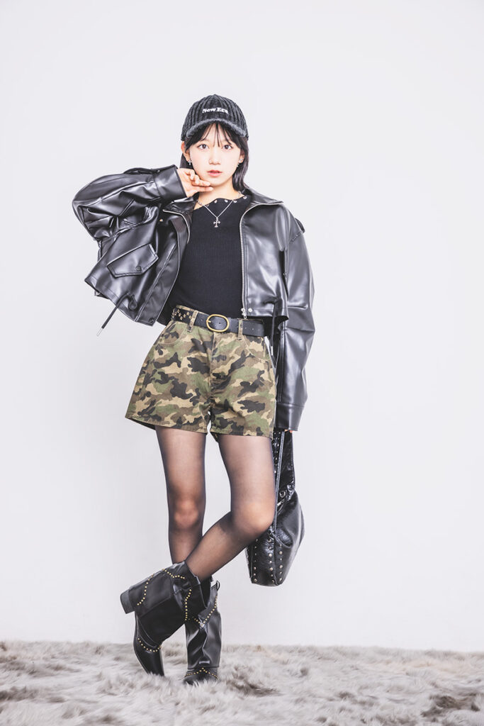 シアー黒タイツ