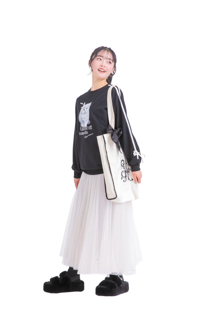 モノトーン　コーデ