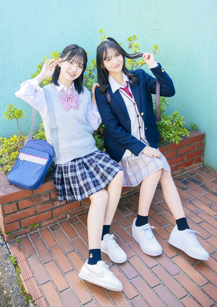 ナイキ　プーマ　スニーカー