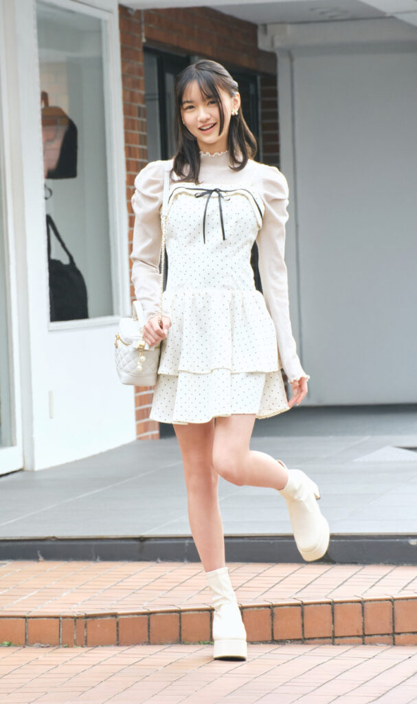 ミニスカート　コーデ