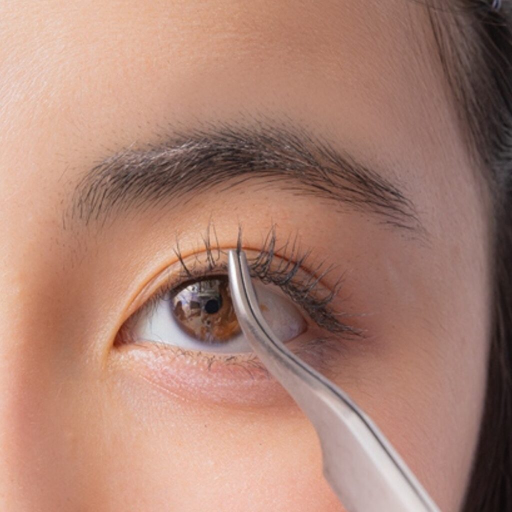 束感 まつ毛 作り方