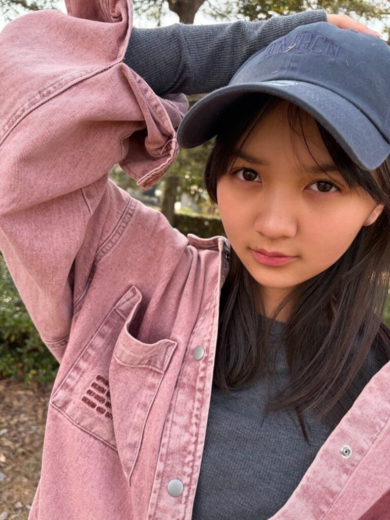 トレンドのデニムのセットアップでカジュアルコーデ