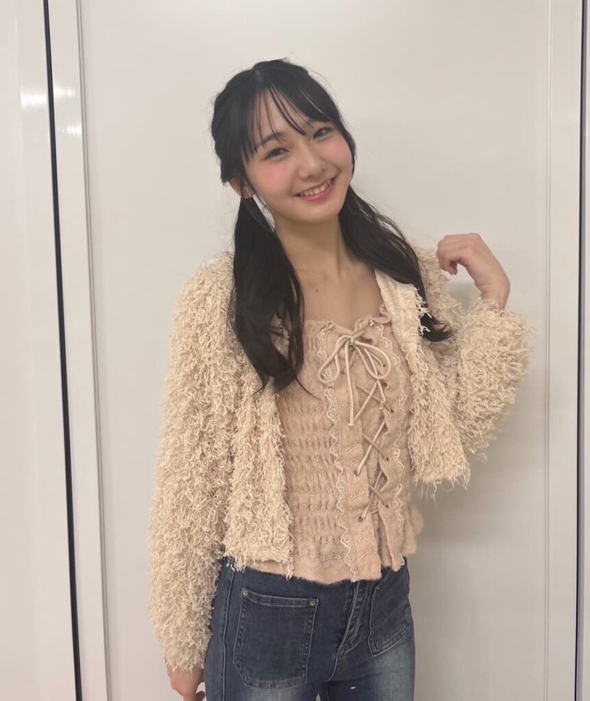 ハイウエストのフレアデニムで韓国オンニファッション