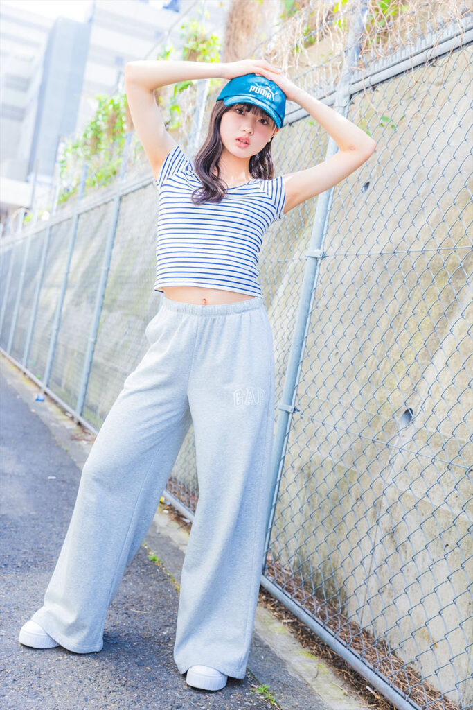 夏のスウェットコーデ